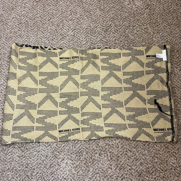 Michael Kors Leopard Print Round Scarf Infinity - Picture 5 of 8